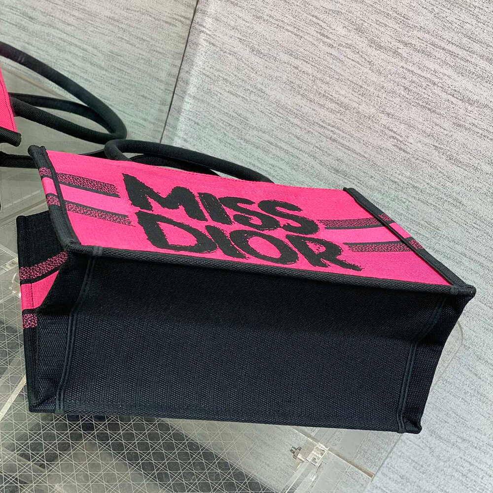 medium D*or book tote
